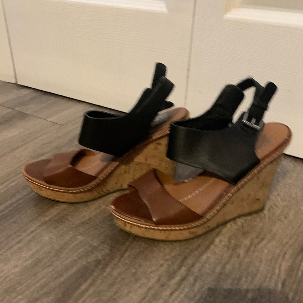 Dolce Vita Womens Brown/Black Wedge, Size 6 1/2 or 7, Normal Wear